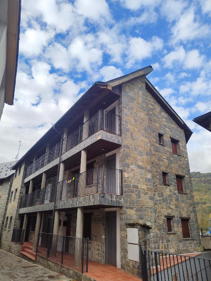 Los Cachorros El Pueyo de Jaca Exterior foto